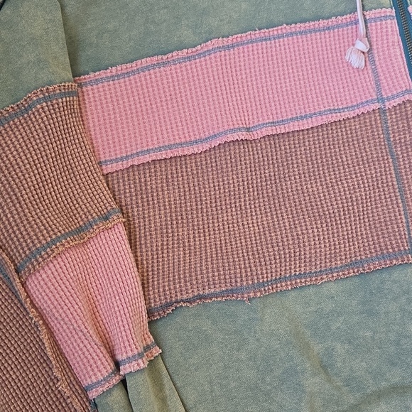 Spring Fling Zip Up - Picture 3 of 4